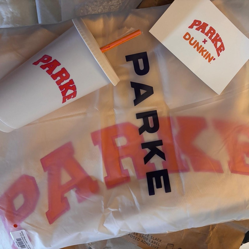 Parke x Dunkin' mockneck sweatshirt L /XL color LATTE & matching cup